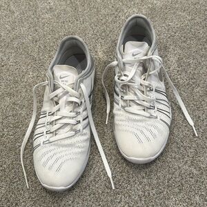 Nike Free TR 6 Tennis Shoes